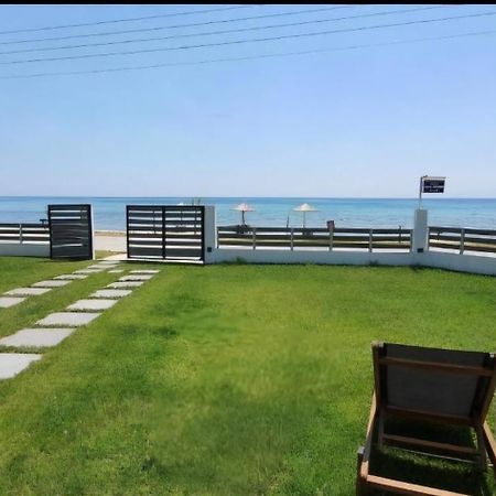 Thea Suites Nea Kallikrateia 外观 照片