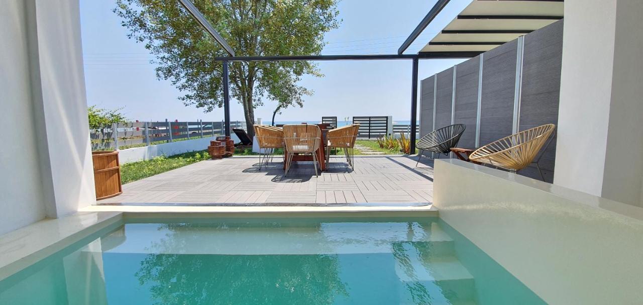 Thea Suites Nea Kallikrateia 外观 照片