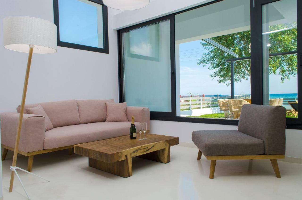 Thea Suites Nea Kallikrateia 外观 照片
